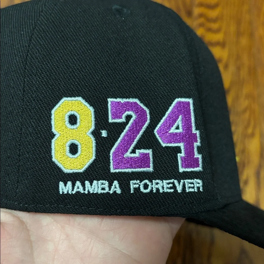 LA lakers Kobe Bryant Basketball SnapBack Cashed Out Brand